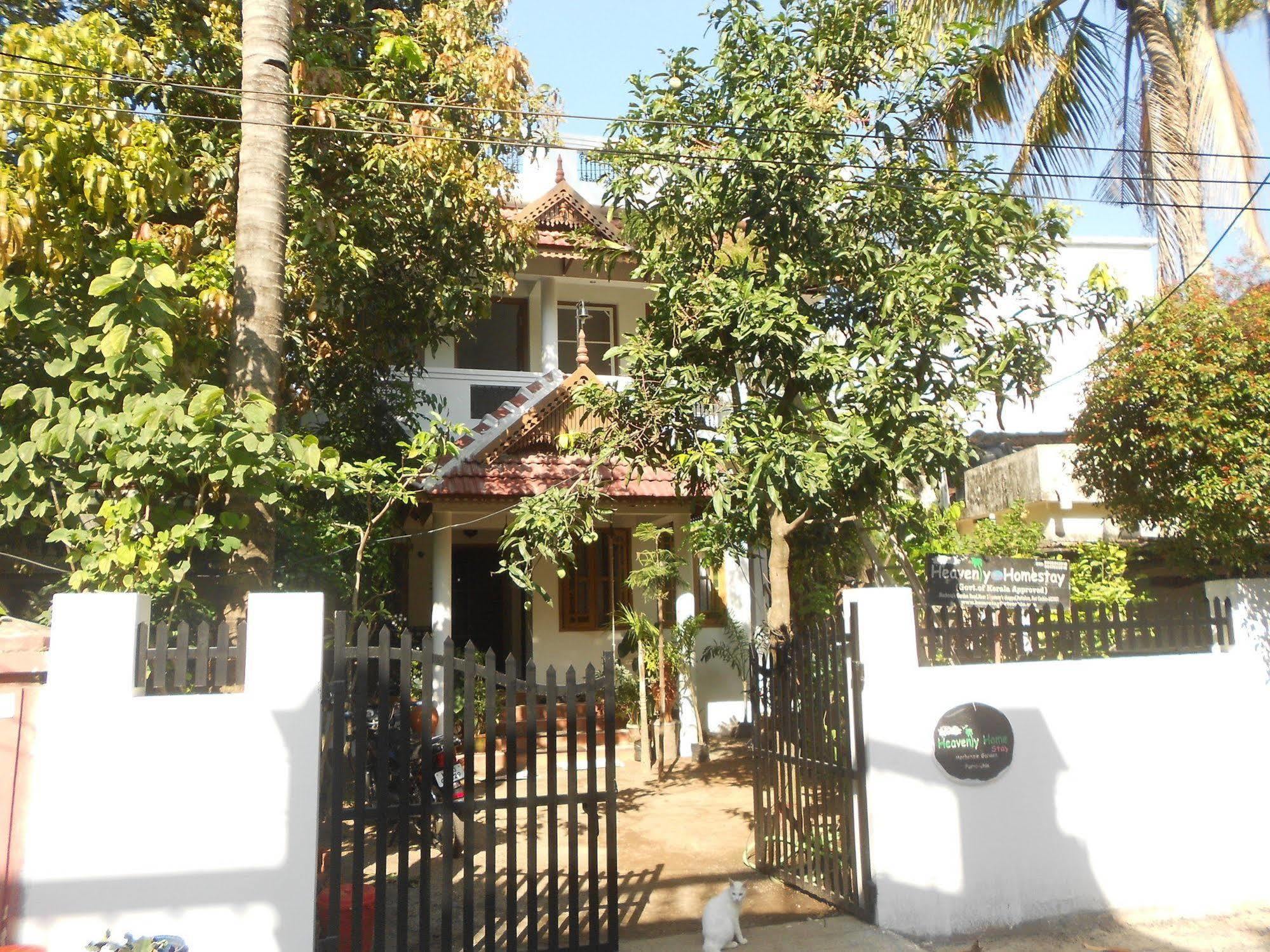 شقة هيفينتلي هومستاي Kochi المظهر الخارجي الصورة