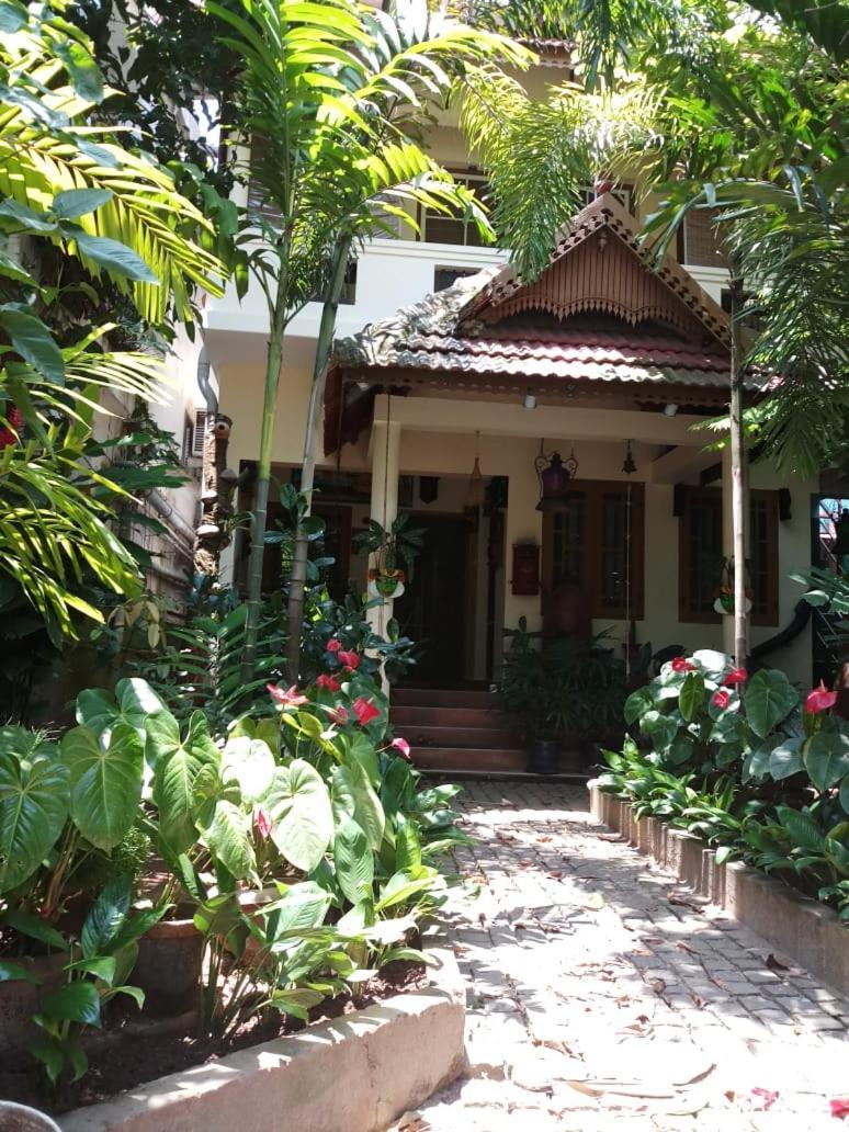 شقة هيفينتلي هومستاي Kochi المظهر الخارجي الصورة